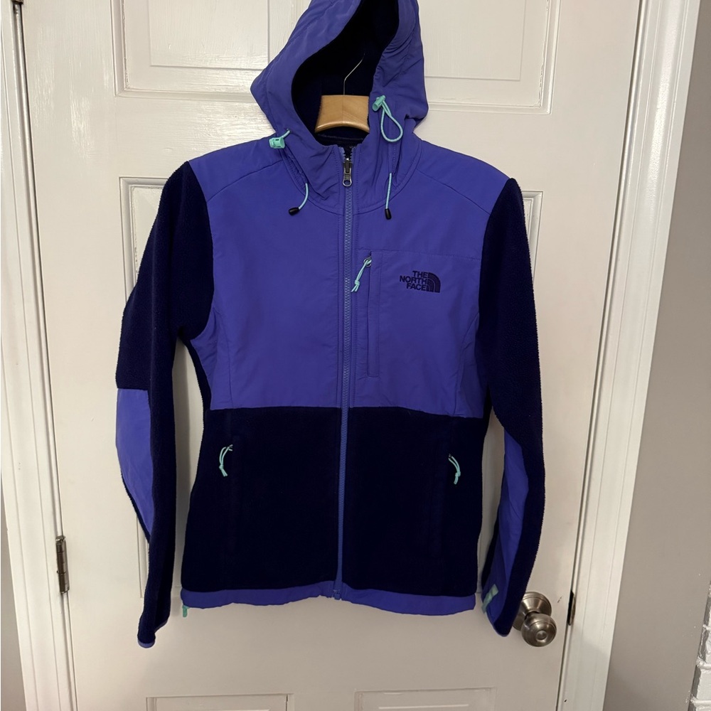 The North Face Two-Tone Women’s SP Purple/Navy Jacket